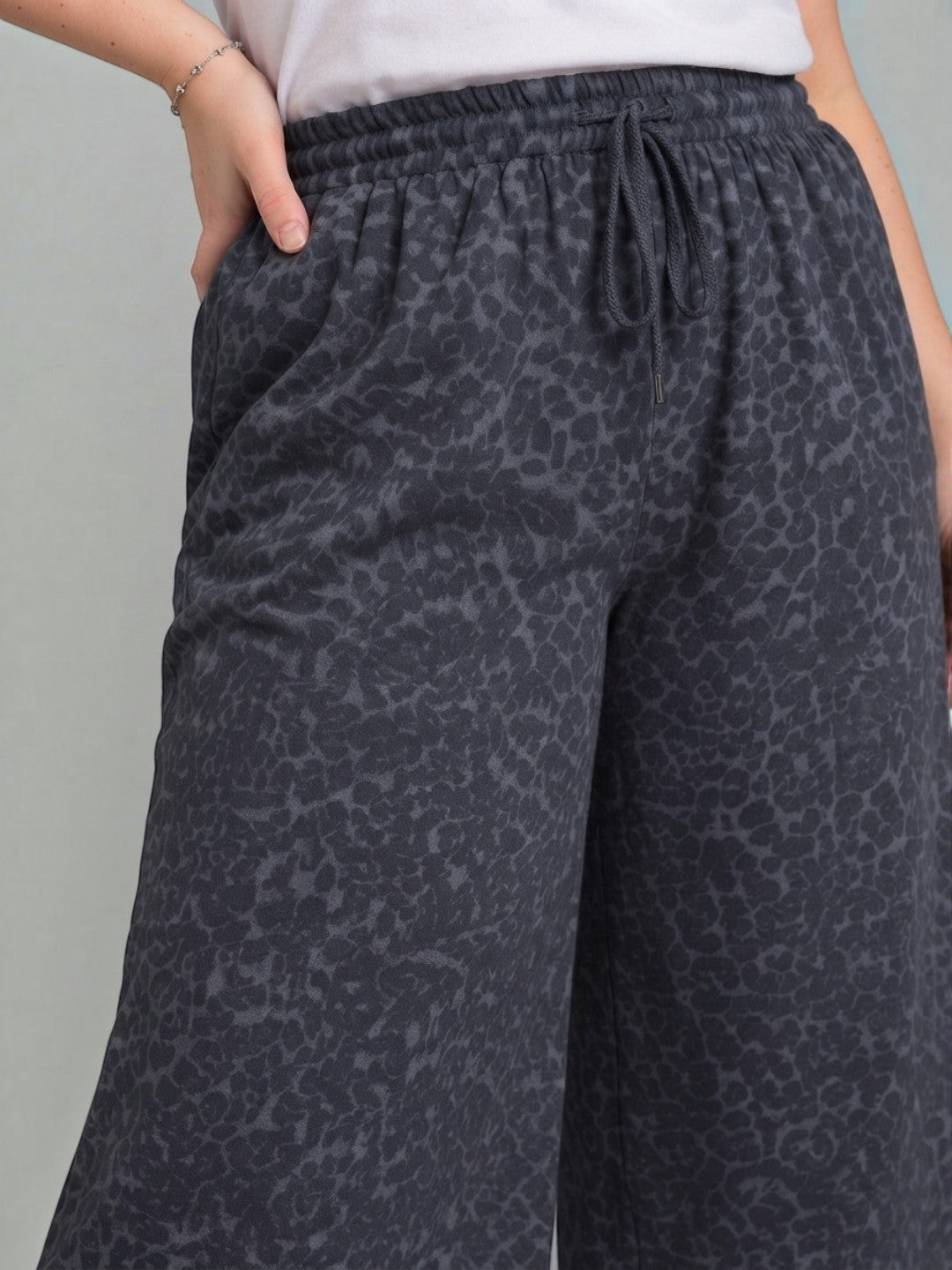 Women Plus Size Navy Animal Print Culottes Oxolloxo