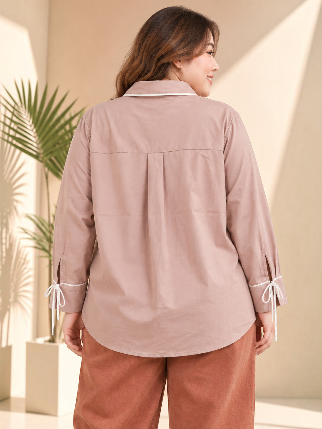 Plus size dusty pink solid shirt - side view