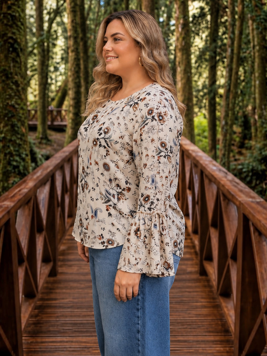 Women Plus Size White Floral Print Round Neck Long Tie-UP Detail Bell Sleeve Top