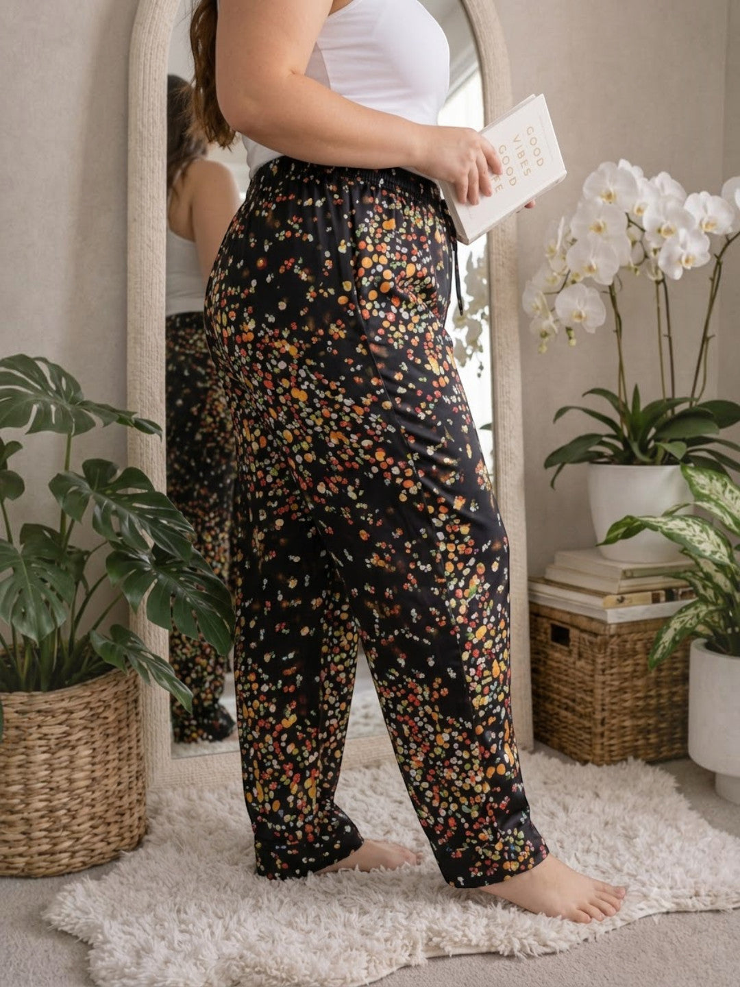 Women Plus Size Black Ditsy Floral Print Viscose Nightwear Pajama Oxolloxo