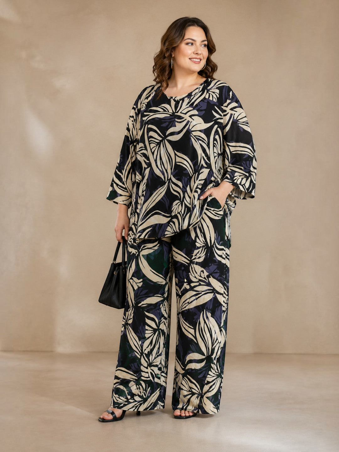 Oxolloxo plus size black floral co-ord set styled look