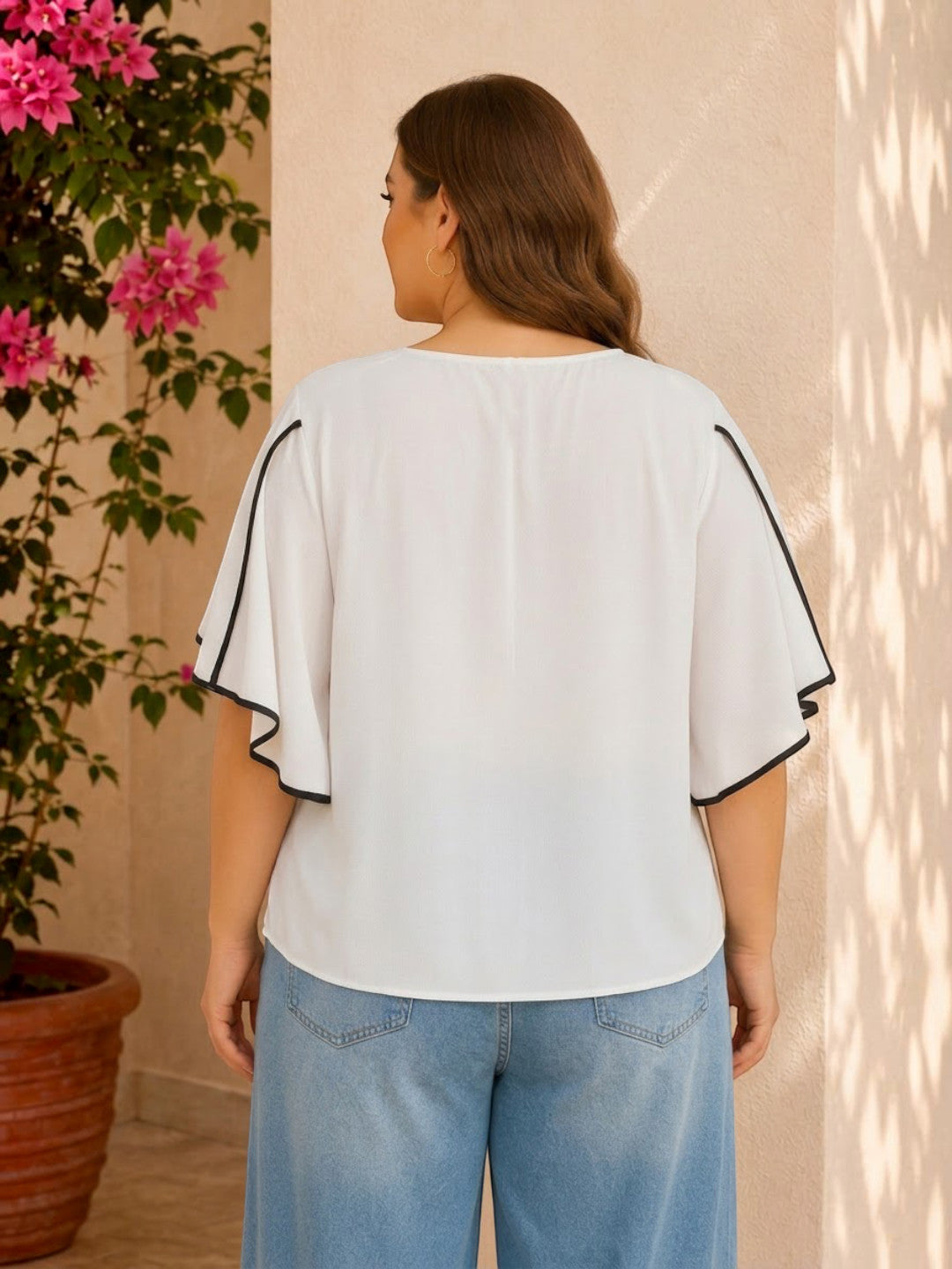 Women Plus Size White Top Oxolloxo
