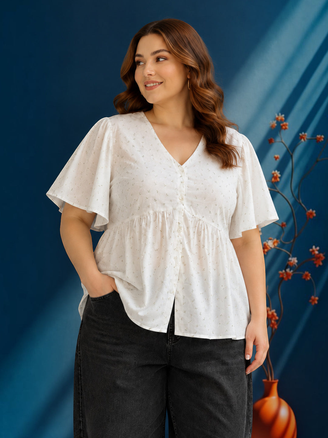 Women Plus Size White Floral Print V-Neck Short Sleeve Cotton Top