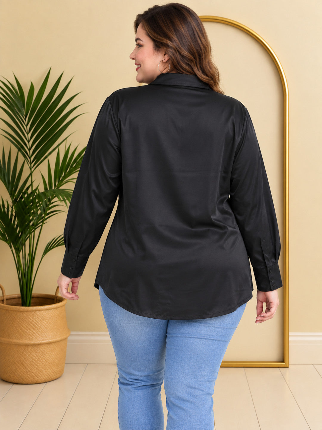 Women Plus Size Black Solid Collared Long Sleeve Shirt