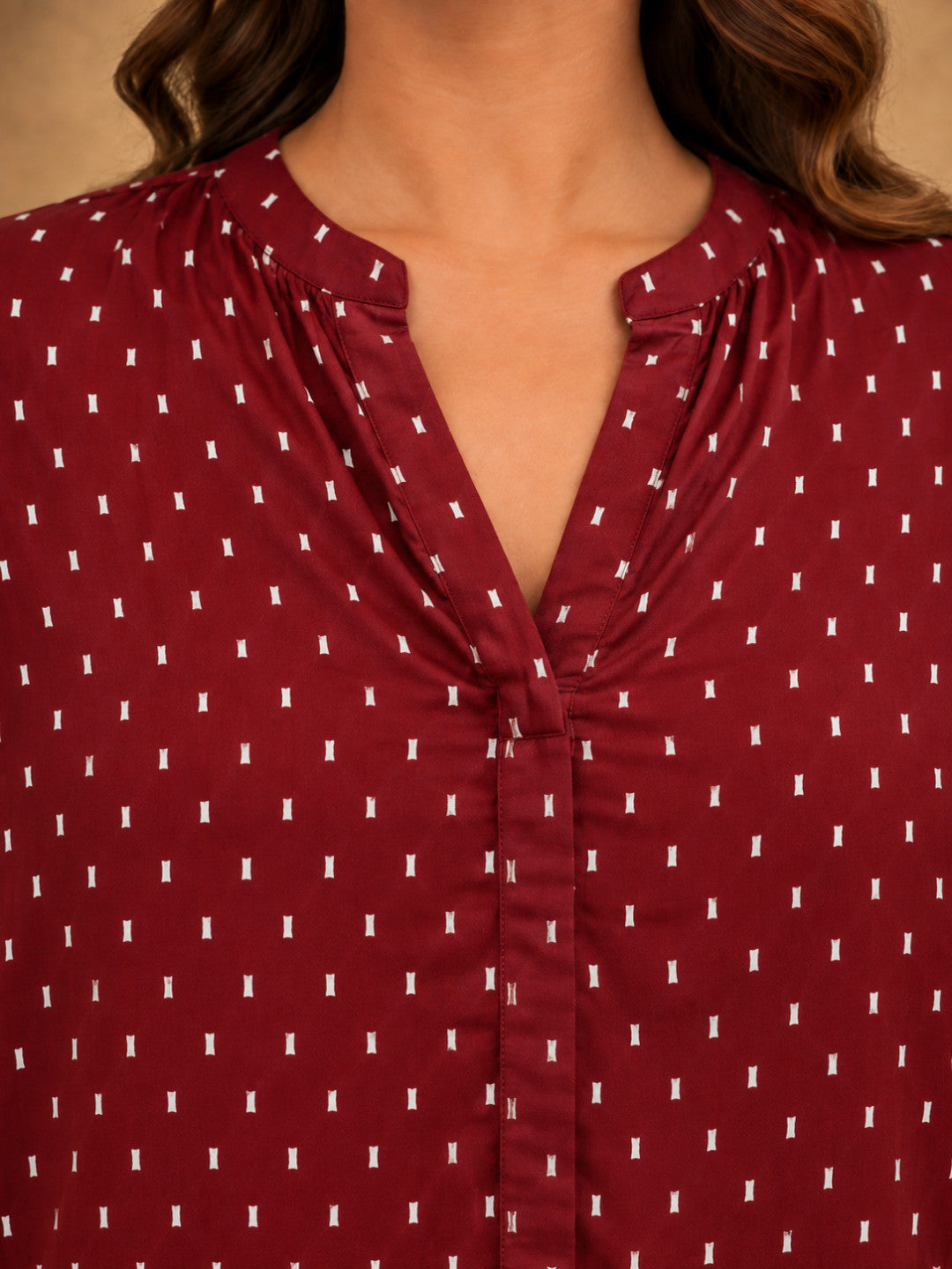 Women Plus Size Maroon Polka Dot Print V-Neck Short Sleeve Cotton Dobby Top