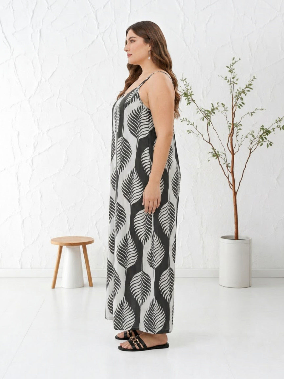 Women Plus Size Multicolor Leaf Print V-Neck Sleeveless Jumpsuit - image 2
