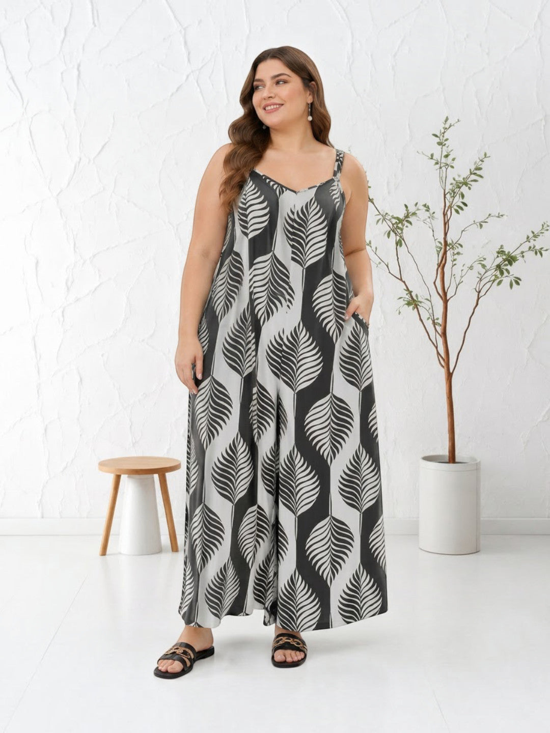 Women Plus Size Multicolor Leaf Print V-Neck Sleeveless Jumpsuit - image 5