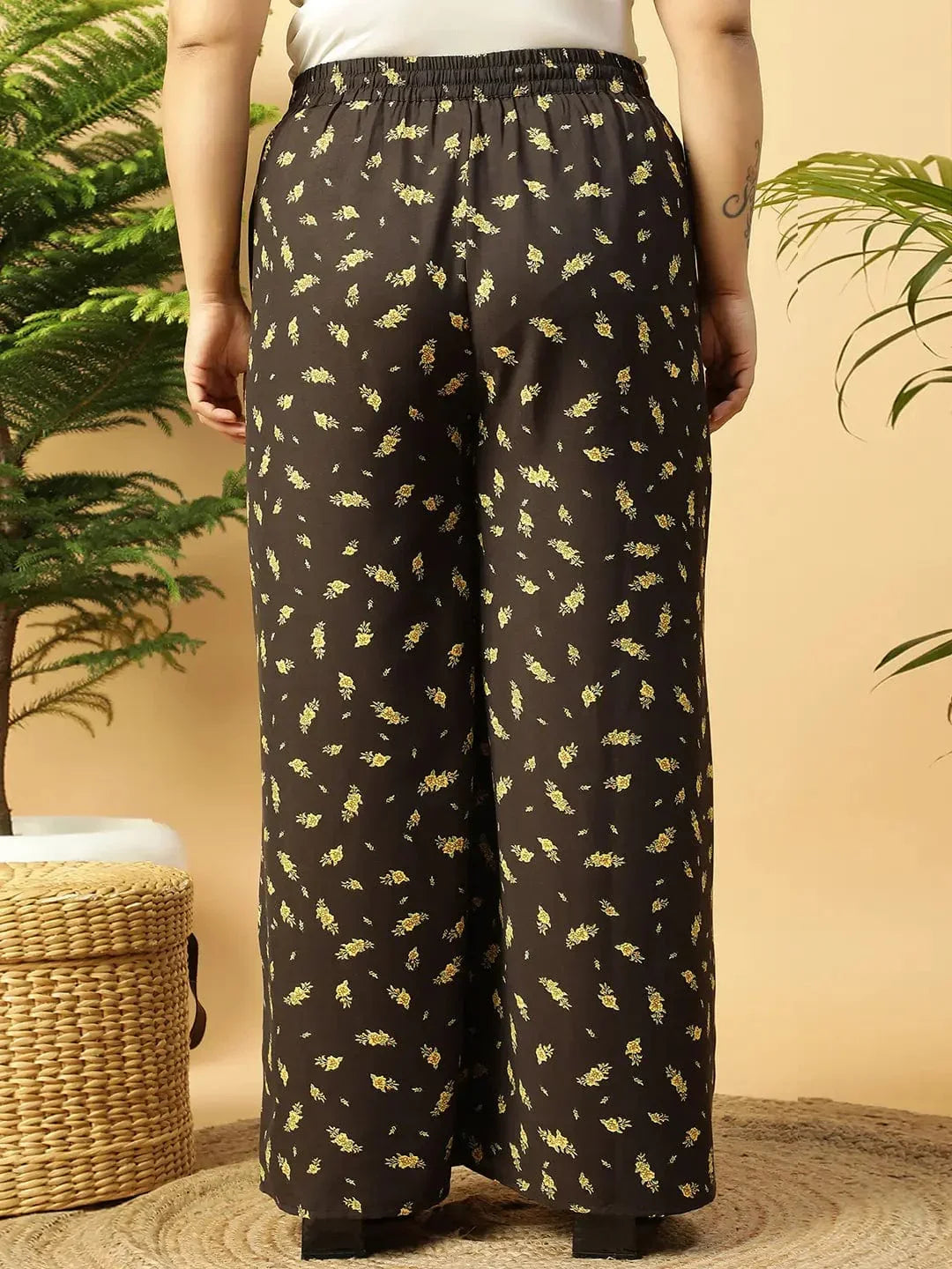 Bright Black Tropical Print Elasticated Plus Size Women Pant - oxolloxo