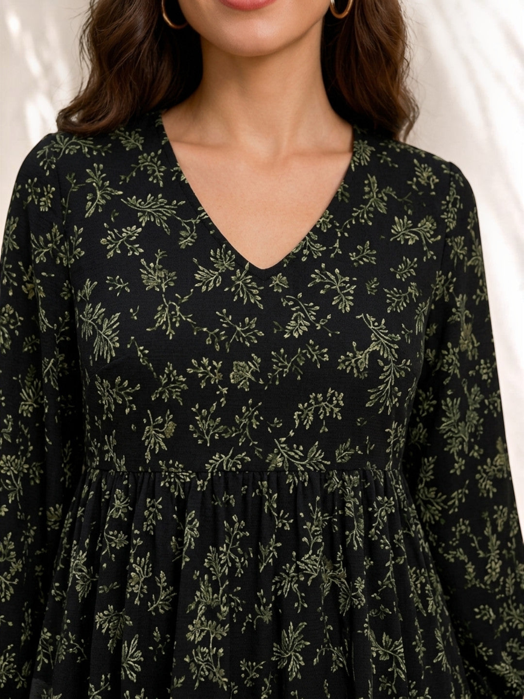 Black floral print dress with V-neck and long sleeves, plus size women's fashion
