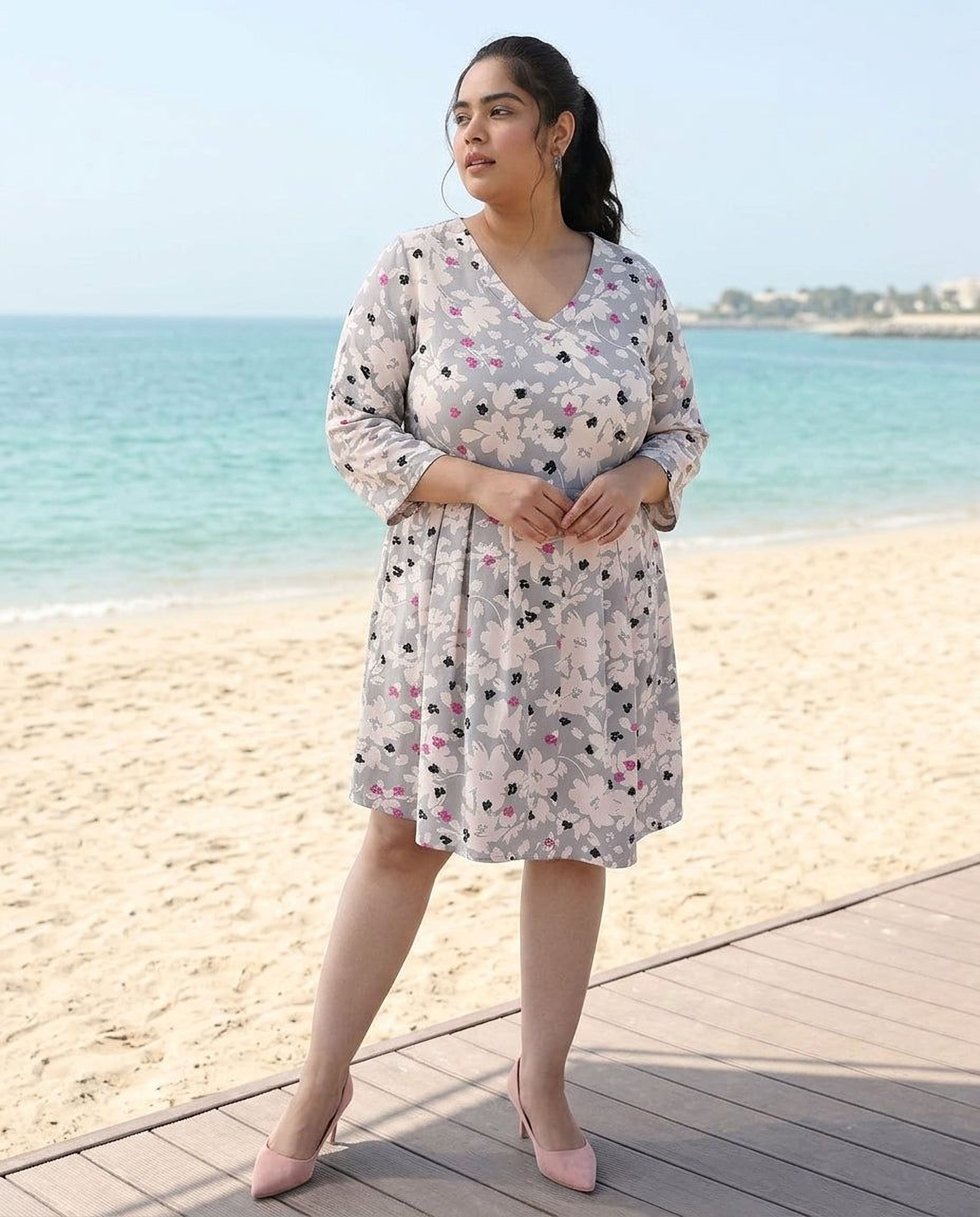 Oxolloxo plus size multicolor floral print polyester dress with V-neck and long sleeves.